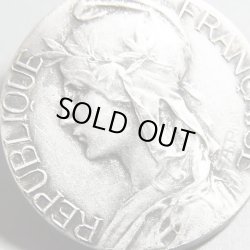 画像1: フランス アンティーク フランスを象徴する自由の女神 マリアンヌ シルバーメダル / Adolphe Rivet 作 27mm(チェーン有。無し-300円引き）