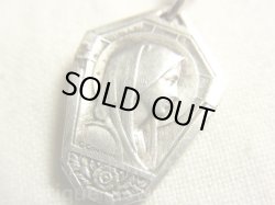 画像2: 【極美形】フランス アンティーク 聖母マリア SILVER PLATED　メダイ 著名彫刻家Georges Contaux（コントー）作14×20mm