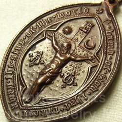 画像1: １８６２年　イギリス アンティーク ‘Confraternity of the Blessed Sacrament’（協会名：祝福された秘跡の友愛）ブロンズ メダル 32×47mm【バーゲン】【希少】《大型サイズ》