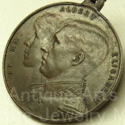 画像1: 【バーゲン】アンティーク １９１４年 ベルギー アルバート国王とエリザベス女王 第一次世界大戦 兵士の子供達への支援のためのメダル BAETES ANVERS作 32mm