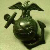 第二次世界大戦 当時もの USMC《United States Marine Corps》米国海兵隊 バッチ 25×25mm【スクリューネジ式】【参考画像有り】【バーゲン】