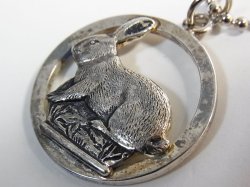 画像3: オランダ ヴィンテージ ウサギのメダル 28×28mm