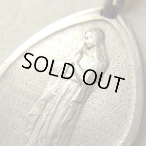 画像: 【バーゲン】【究極造形美】【大型サイズ】フランス アンティーク ルルドの聖母マリア SILVER PLATED Falize（ファリーズ・フルール）作1919年  メダイ 36×24mm (チェーン有。無し-300円引き）