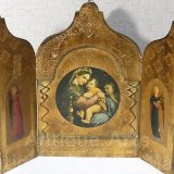 画像: 【大型サイズ】イタリア アンティーク「聖母子の画家」ラファエロ・サンティ作『小椅子の聖母』３枚続きの祭壇画（高さ296ミリ）【バーゲン】