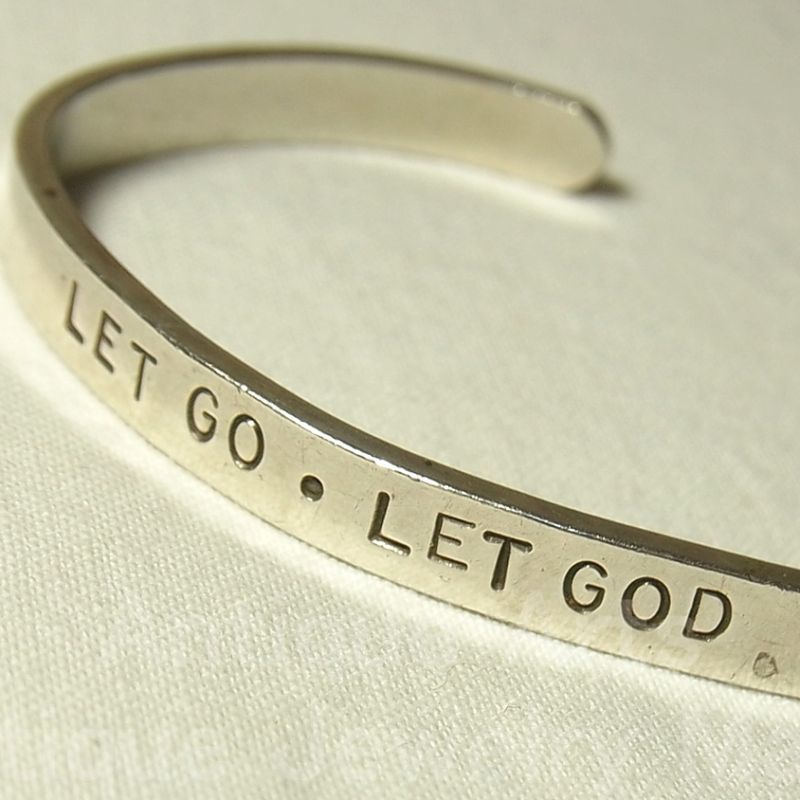 画像: メッセージ カフ ブレスレット２点入荷しました！“LIVE IN THE MOMENT”　“ Let go and let God.”