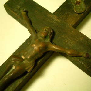 画像: フランス アンティーク 木製自立クロス １８世紀製が入荷。