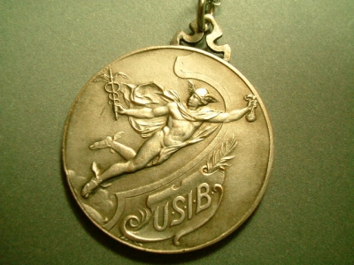 画像: フランス アンティーク シルバー　カドゥケウスを持つ風の天使 メダル　1928年製 30×30ミリ(チェーン有。無し-300円引き）