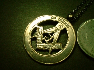 画像: イギリス ヴィンテージ シルバー フリーメイソン メダル 22×22ミリ(チェーン有。無し-300円引き）