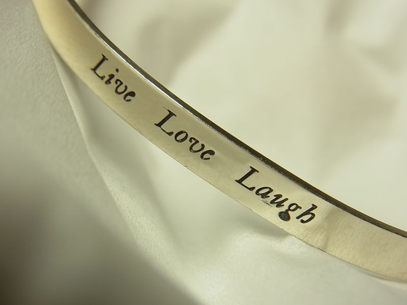 画像: ヴィンテージ 銀 カフ ブレスレット“LIVE LOVE LAUGH　生きようよ！　愛してさあ！　笑おうよ！”