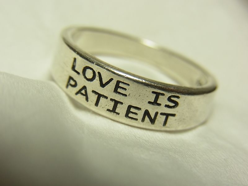 画像: “愛は寛容である。LOVE IS PATIENT”新約聖書「コリント人への手紙第一」13章4-8節より ヴィンテージ シルバー（銀製）リング サイズ：１４号