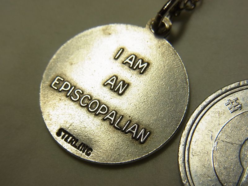 画像: 【極美形】ヴィンテージ 銀製 聖イエス メダイ “I AM AN EPISCOPALIAN : 私は、監督教会の教会員です。”19mm