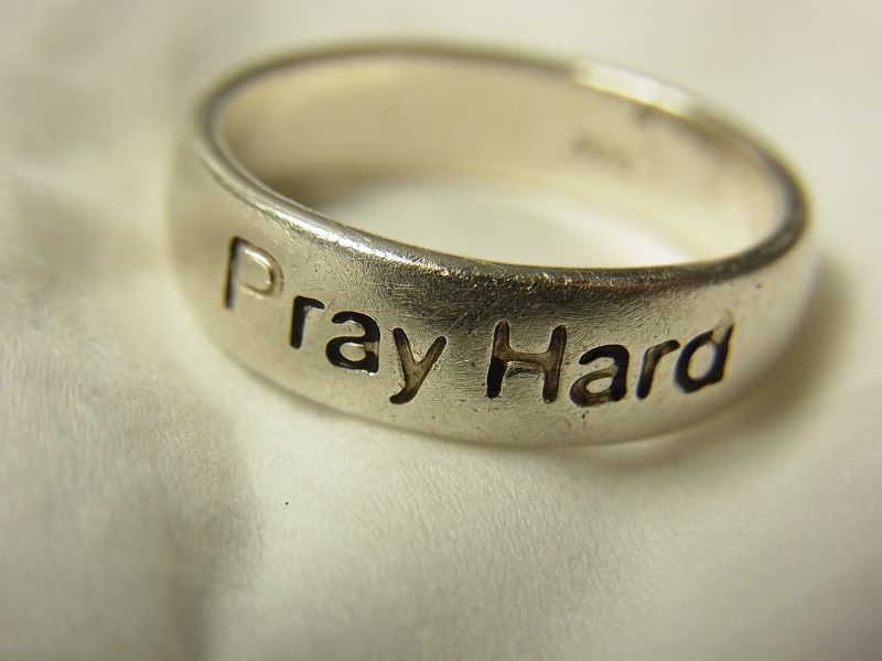 画像: “強く祈れ！  Pray Hard！ ”強く祈れ!そうすれば、願いはきっと叶う。ヴィンテージ シルバー（銀製）リング サイズ：１２号
