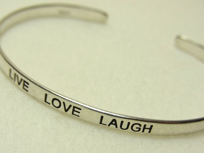 画像: ヴィンテージ 銀 カフ ブレスレット“LIVE LOVE LAUGH　生きようよ！　愛してさあ！　笑おうよ！”