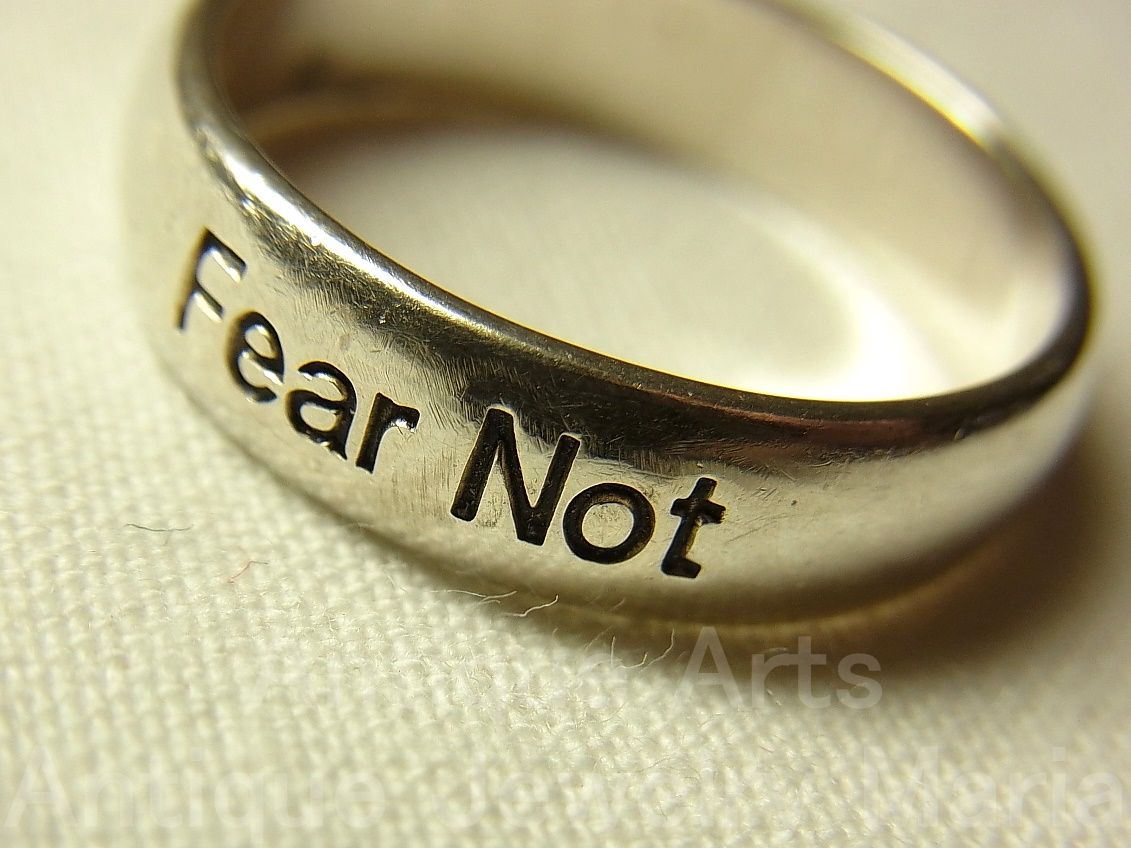画像: “Fear Not : 恐れるな！”勇気を持って挑戦し、自信を持って困難に立ち向かう ! ヴィンテージ シルバー（銀925製）リング  サイズ：１６号