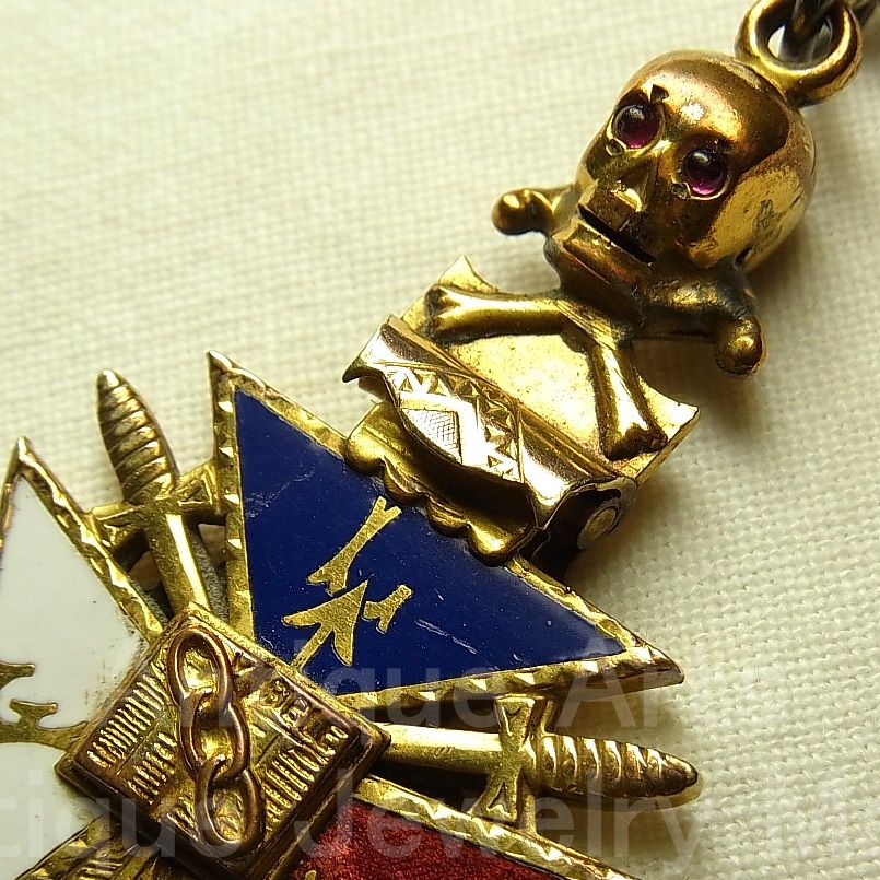 画像1: 【希少】【１９００年代初頭】《“プロビンスの目”と髑髏が魅力！》アメリカ 秘密結社オッドフェローズ Odd Fellows（ＦＬＴ）懐中時計の飾りメダル（ウォッチフォブ）47×26mm