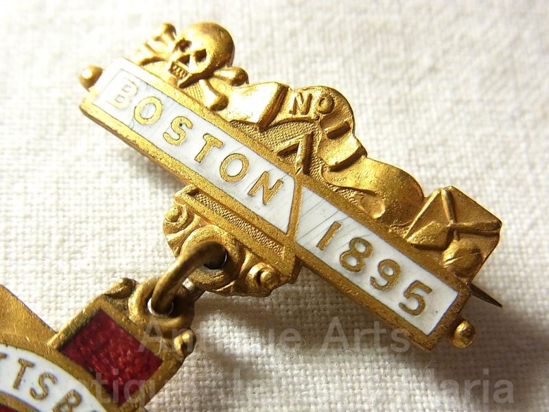 画像: 【バーゲン】【希少】“髑髏とエナメル彩色が魅力！”アメリカ 秘密結社 フリーメイソン PITTSBURGH COMMANDERY(ピッツバーグ司令官) KT(Knights Templar テンプル騎士団) BOSTON(ボストン) 1895 バッチ 31×62mm