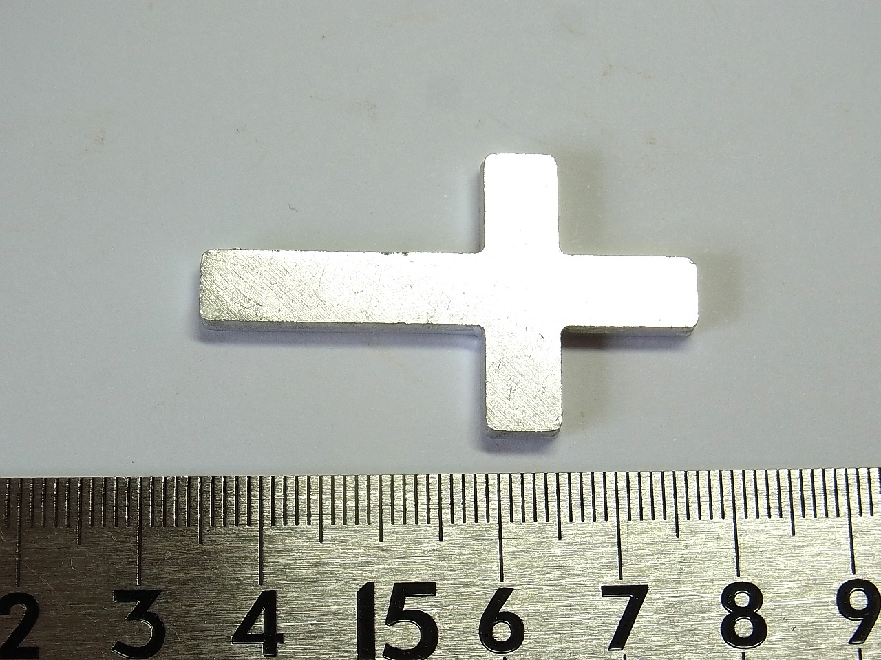 画像: アルミ製クロス「JESUS CHRIST IS LORD」刻印入り／ポケットサイズ十字架（祈り・お守り・携帯用）