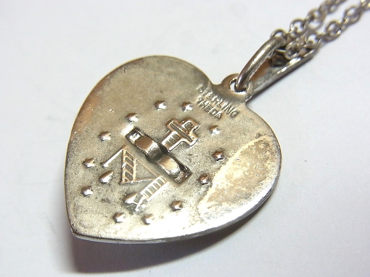 画像: 不思議のメダイ ハート形 ヴィンテージ 真珠貝とマーカサイト STERLING（銀925製）19×22mm O Mary, conceived without sin, pray for us who have recourse to thee. “ああ、けがれなくお宿りになられた聖マリア、我等の為にお祈りください。”【バーゲン】