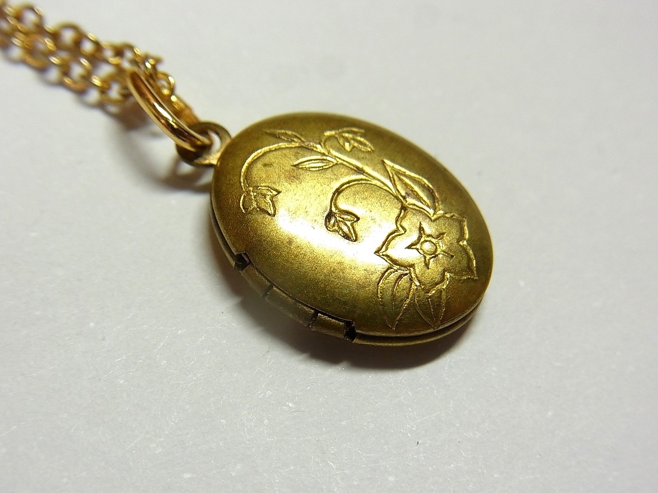 画像: “永遠の愛” “誠実” 桔梗（キキョウ）Balloon Flower アンティーク ミニ ロケット 11×16mm